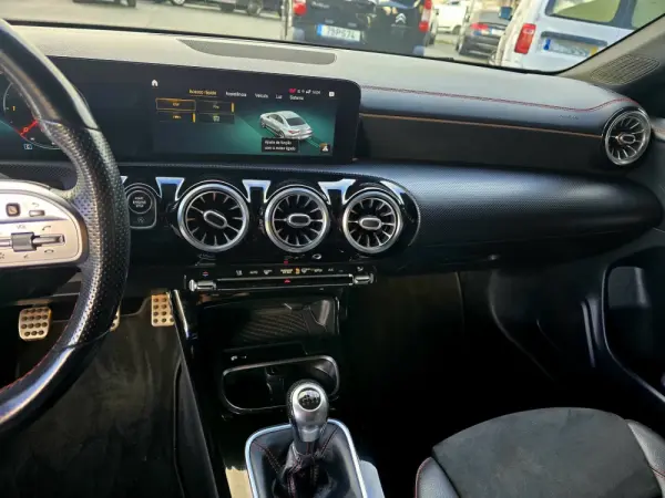 Mercedes-Benz CLA 200 CDi AMG Line 10