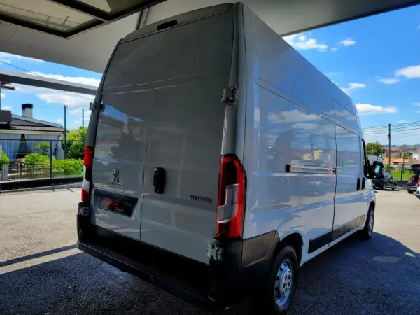 Peugeot Boxer 2.2 BlueHDi 335 L3H3 Pro 5