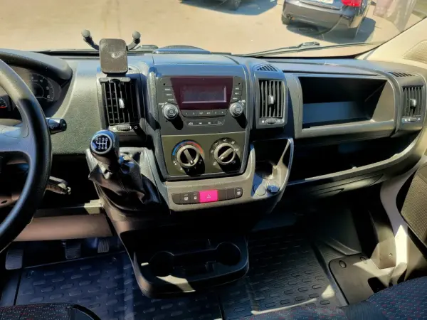 Peugeot Boxer 2.2 BlueHDi 335 L3H3 Pro 11