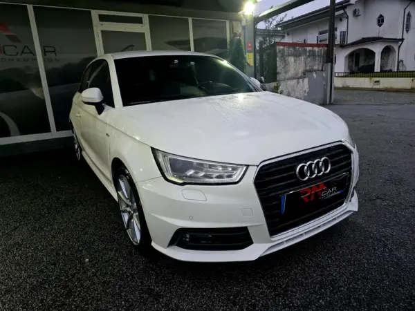Audi A1 1.6 TDI S-line S tronic 1
