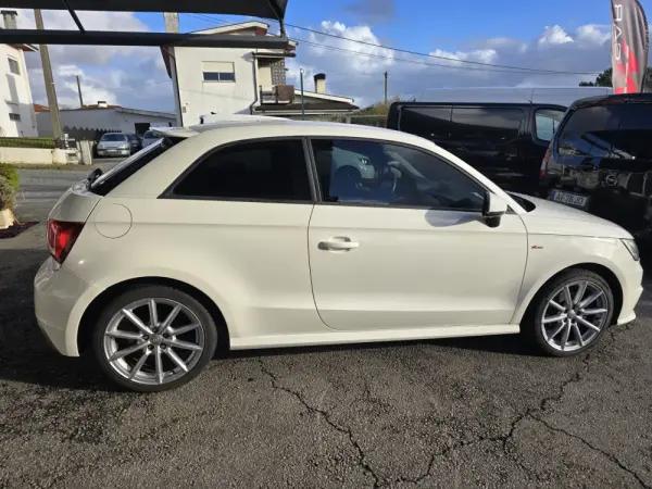 Audi A1 1.6 TDI S-line S tronic 8