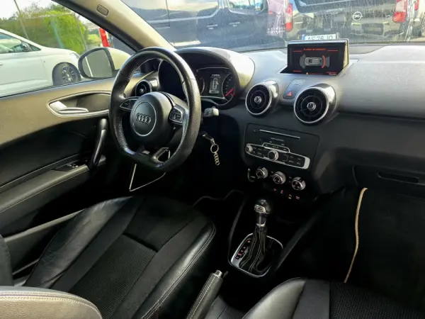 Audi A1 1.6 TDI S-line S tronic 16