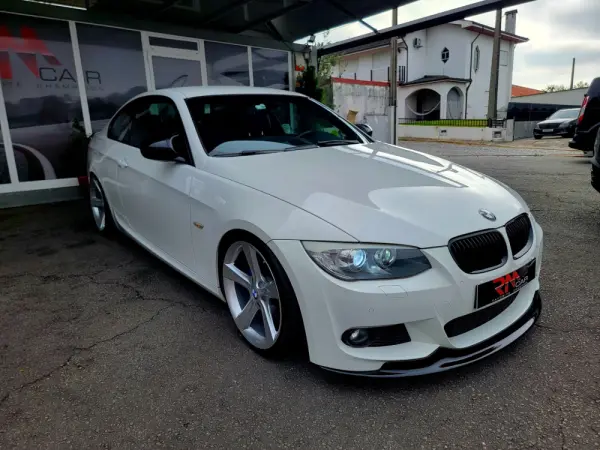 BMW 325 i M Sport Edition 1
