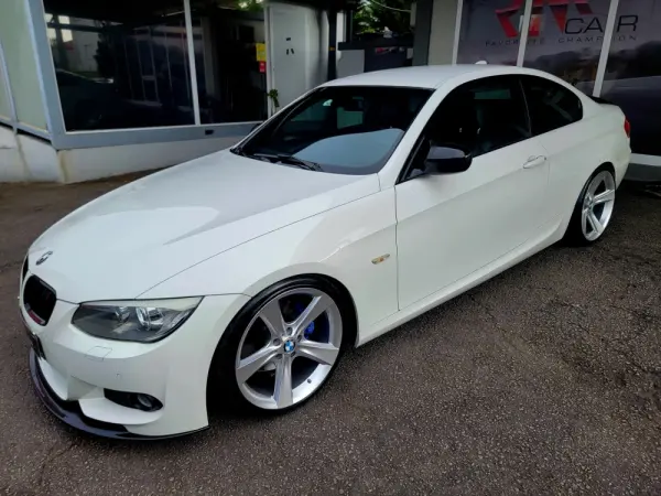 BMW 325 i M Sport Edition 3