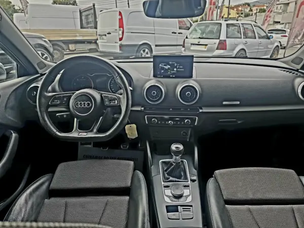 Audi A3 1.6 TDI S-line 19