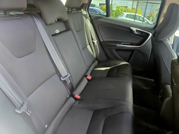 Volvo V60 2.0 D3 13