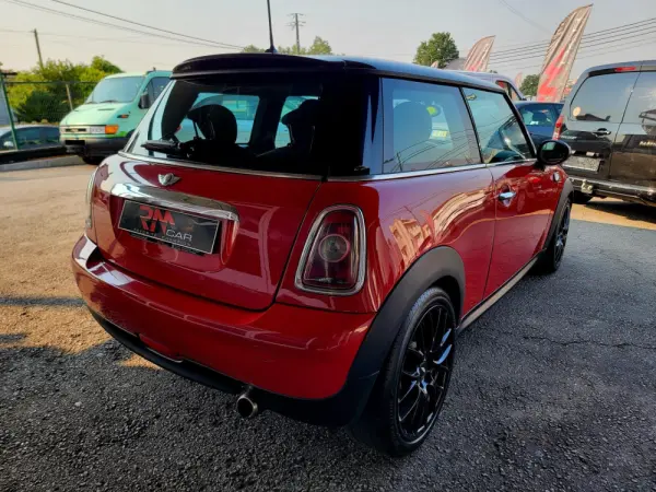 MINI 3 Portas Cooper D 6