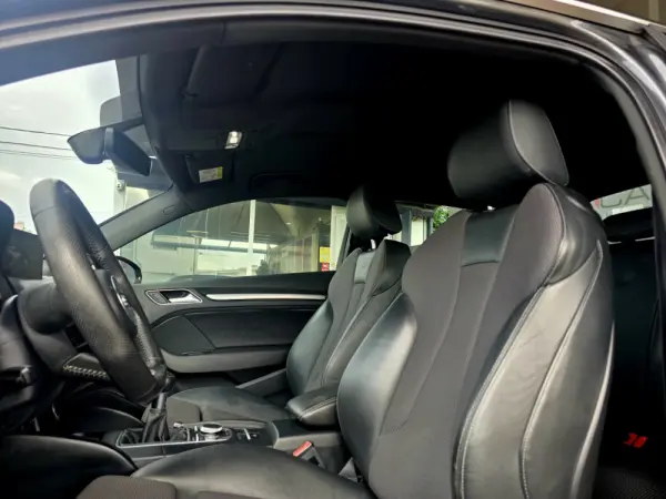 Audi A3 1.6 TDI S-line 18