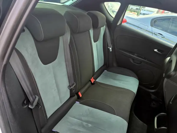 SEAT Leon 2.0 T FSI Cupra R 18