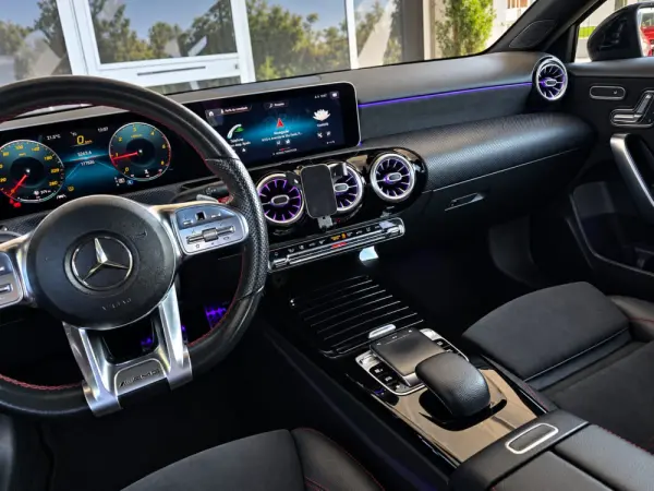 Mercedes-Benz A 180 d 7G-DCT AMG Line 21