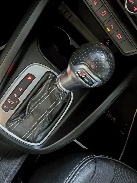 Audi A1 1.6 TDI S-line S tronic 10