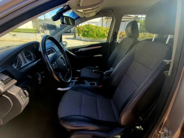 Mercedes-Benz B 180 B 180 CDI 15