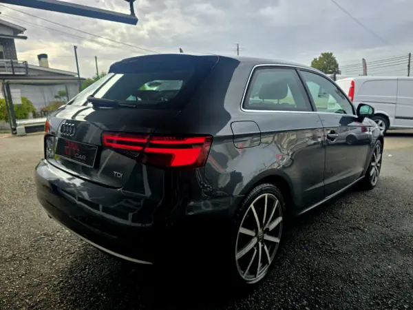 Audi A3 1.6 TDI S-line 5