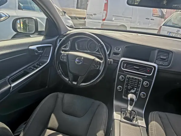 Volvo V60 2.0 D3 16