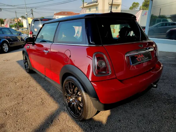 MINI 3 Portas Cooper D 4