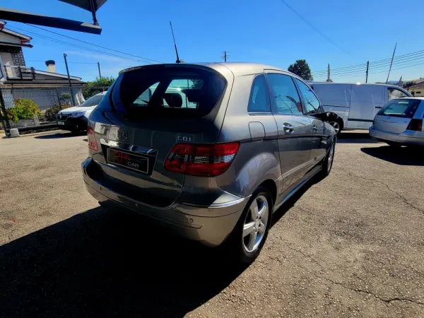 Mercedes-Benz B 180 B 180 CDI 10