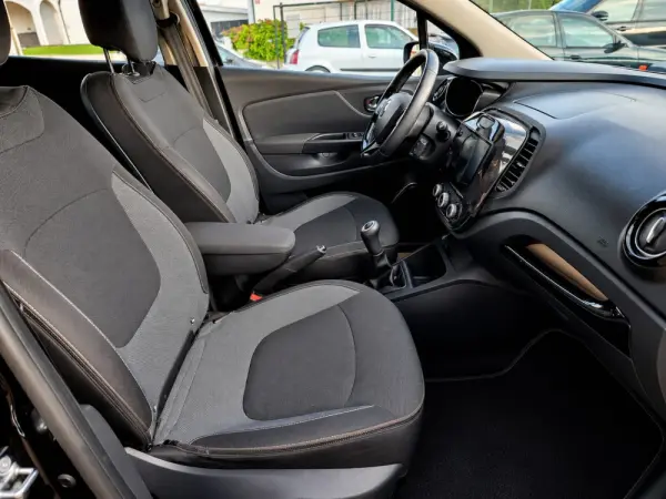 Renault Captur 1.5 dCi Sport 17