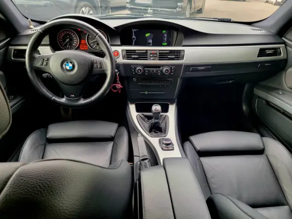 BMW 325 i M Sport Edition 9