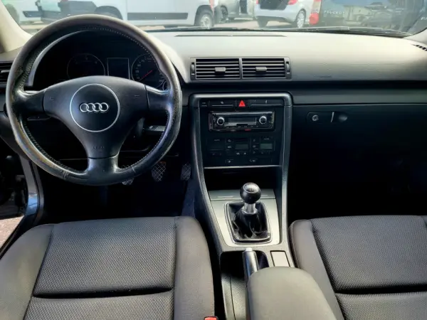 Audi A4 Avant Outro 8