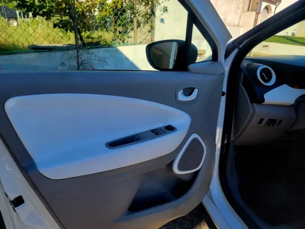 Renault Zoe (c/ Bateria) 41 kwh Life 13