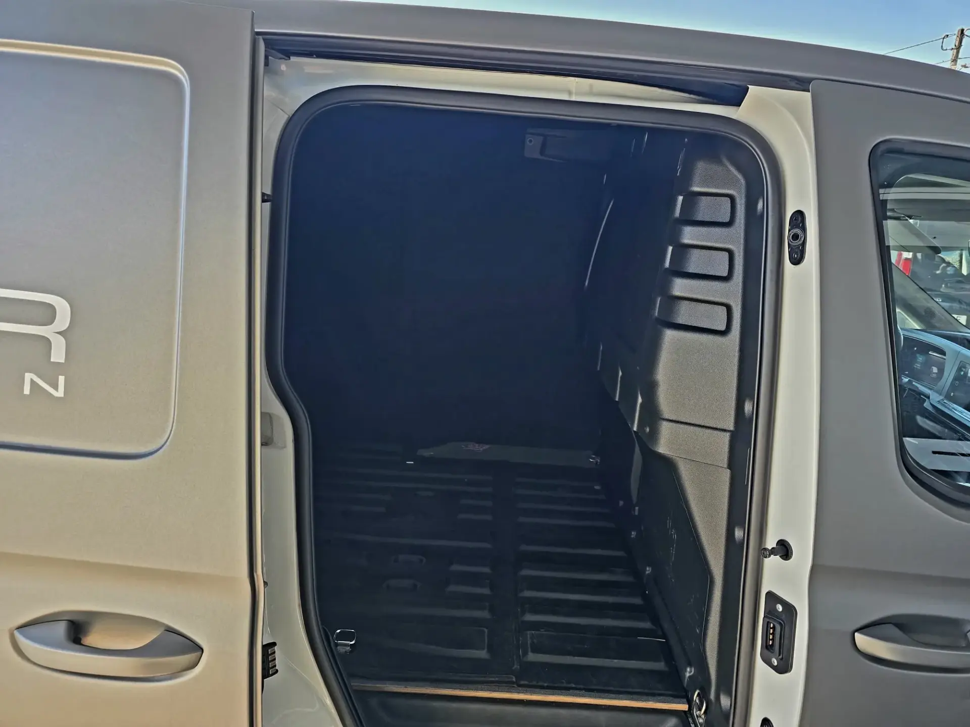 Volkswagen Caddy 2.0 TDI 15