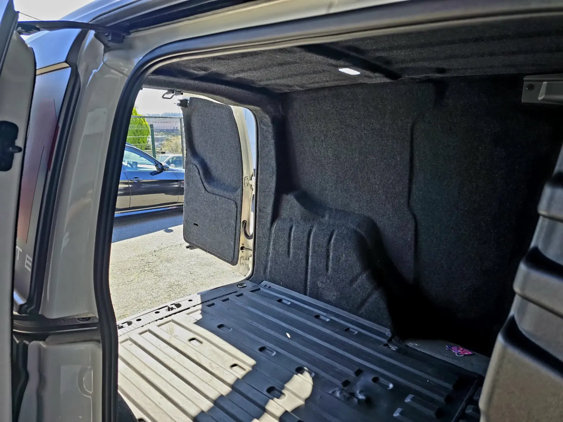 Volkswagen Caddy 2.0 TDI 22