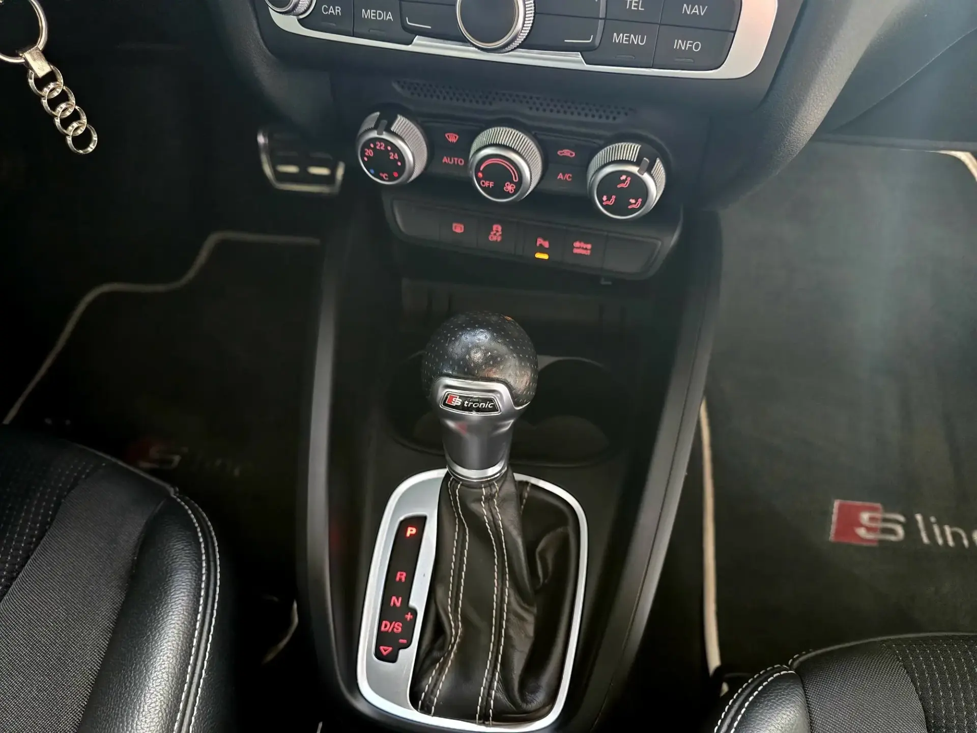 Audi A1 1.6 TDI S-line S tronic 10