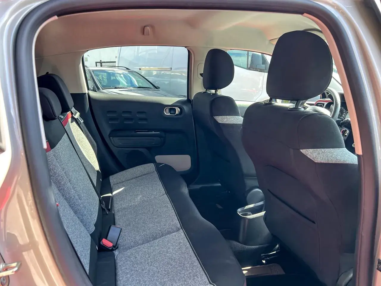 Citroen C3 1.2 PureTech C-Series 18