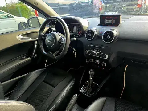 Audi A1 1.6 TDI S-line S tronic 12