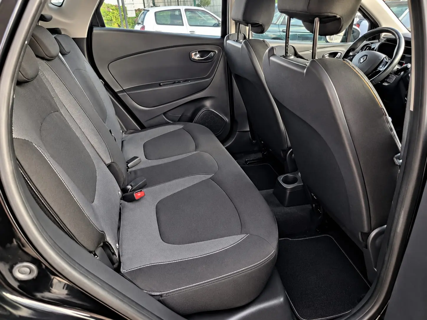 Renault Captur 1.5 dCi Sport 13