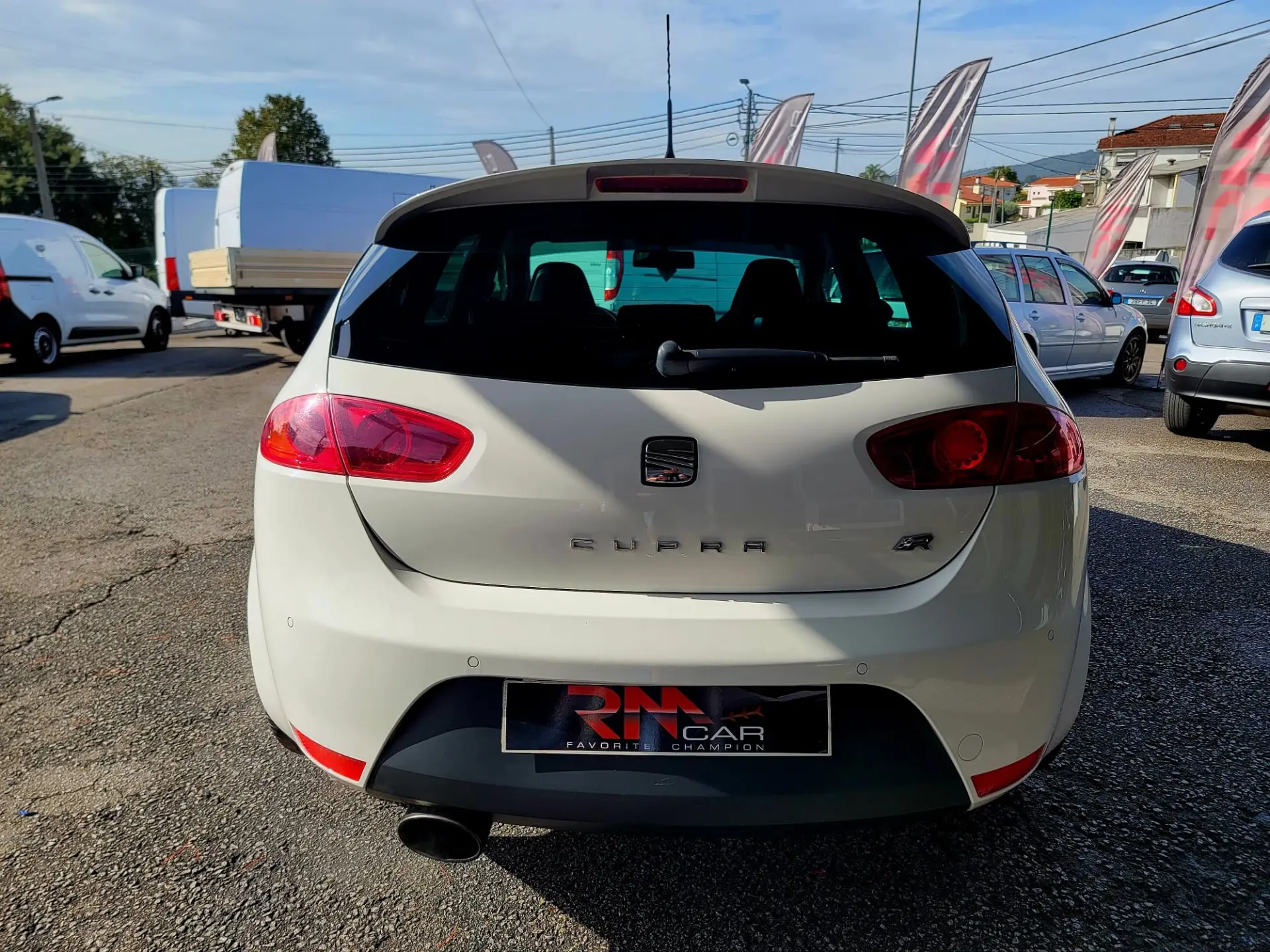 SEAT Leon 2.0 T FSI Cupra R 8
