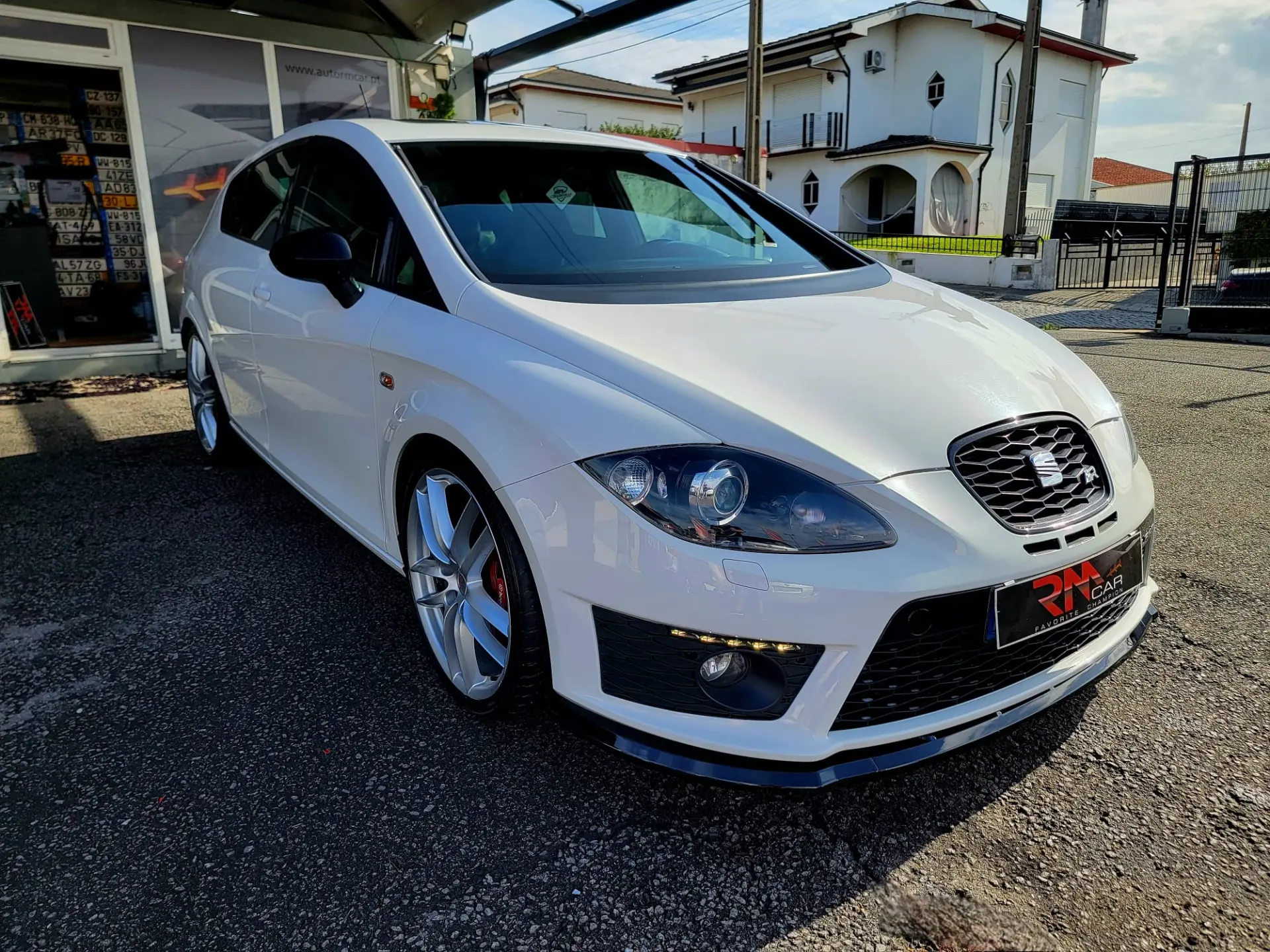 SEAT Leon 2.0 T FSI Cupra R 1