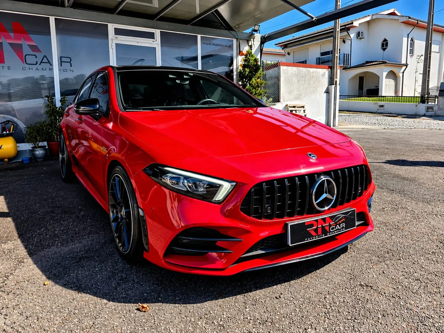 Mercedes-Benz A 180 d 7G-DCT AMG Line 1