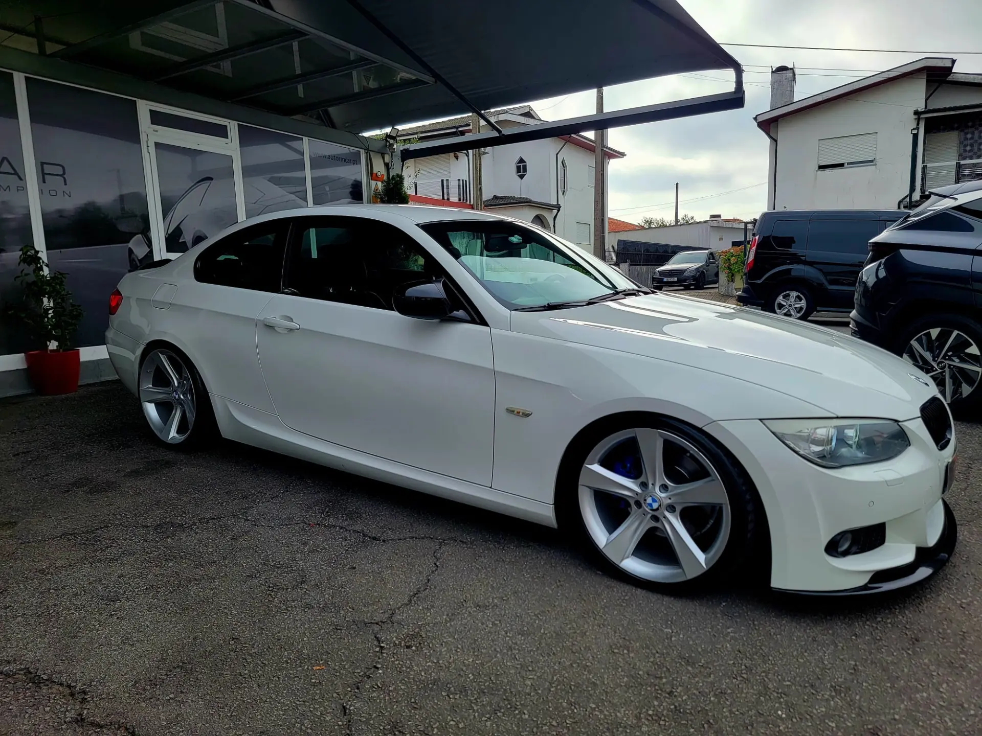 BMW 325 i M Sport Edition 8