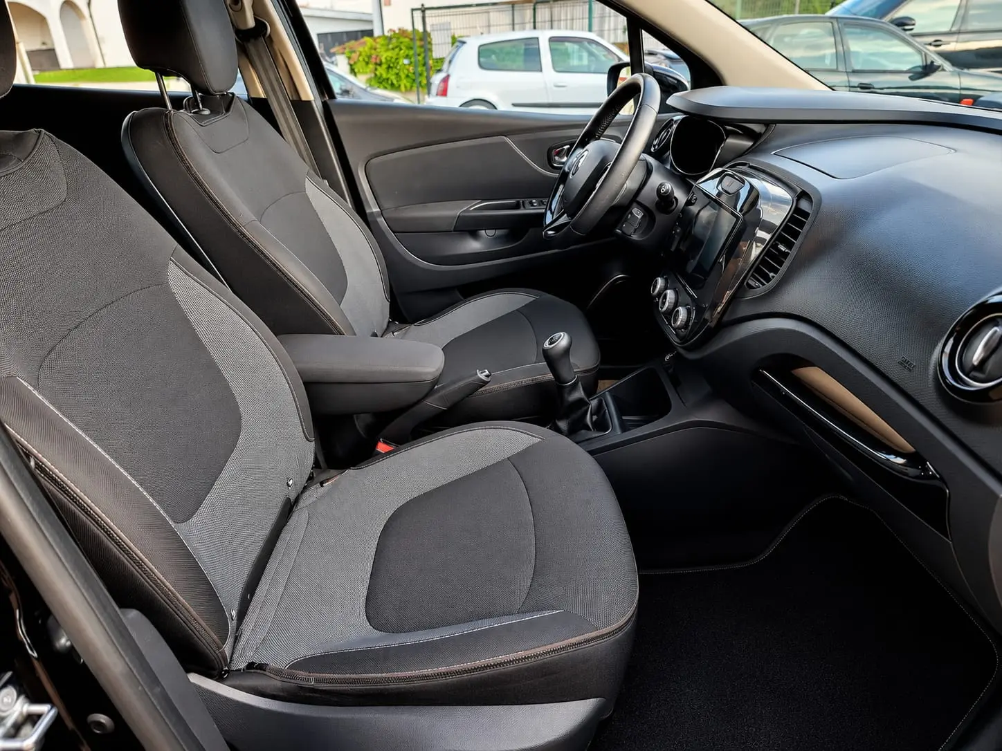 Renault Captur 1.5 dCi Sport 17