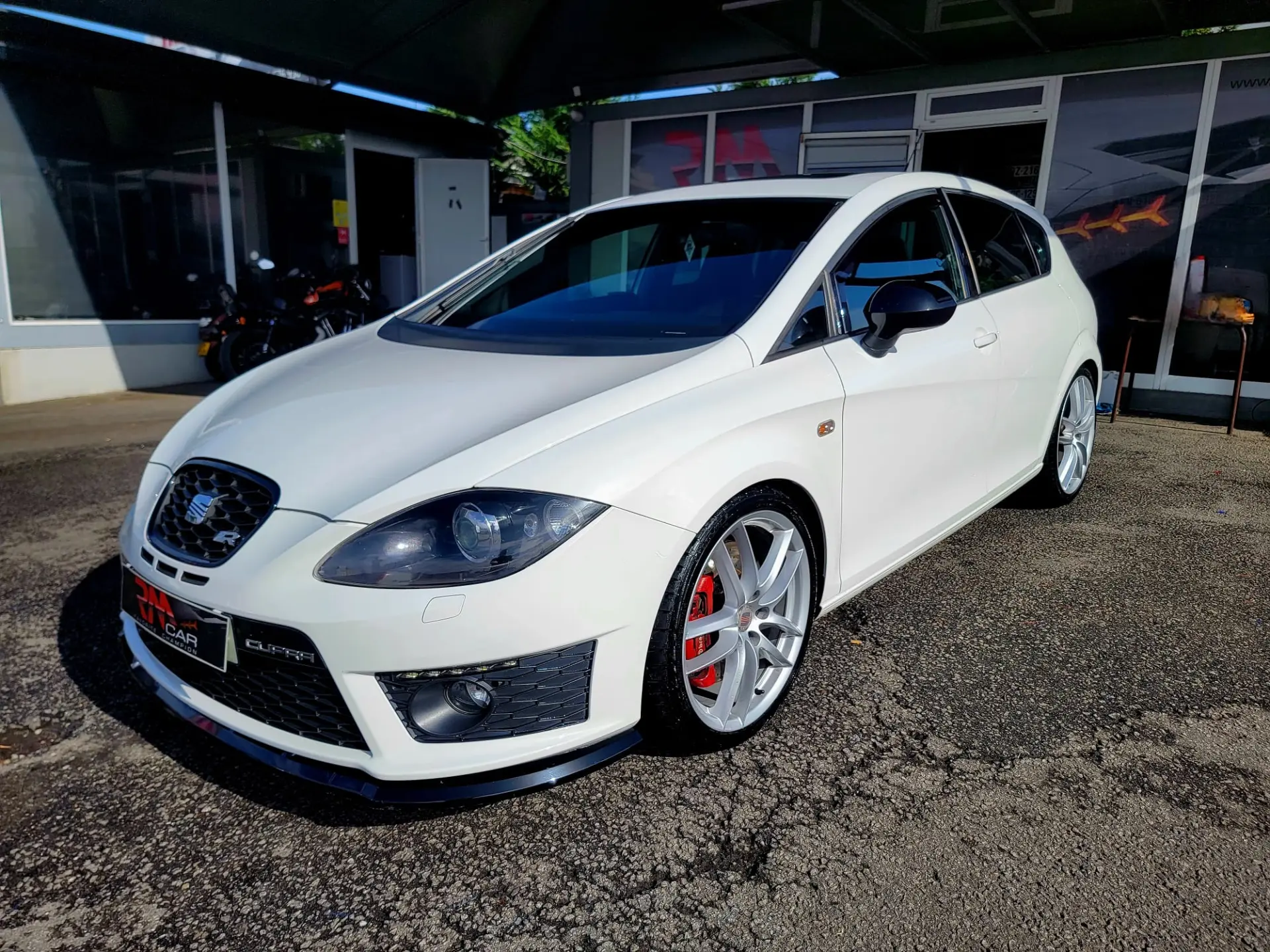 SEAT Leon 2.0 T FSI Cupra R 3