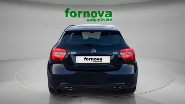 Mercedes-Benz A 180 180d Urban 7