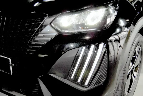 Peugeot 2008 1.2 Hybrid Allure e-DCS6 35