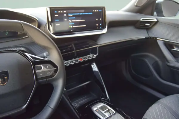 Peugeot 2008 1.2 Hybrid Allure e-DCS6 9
