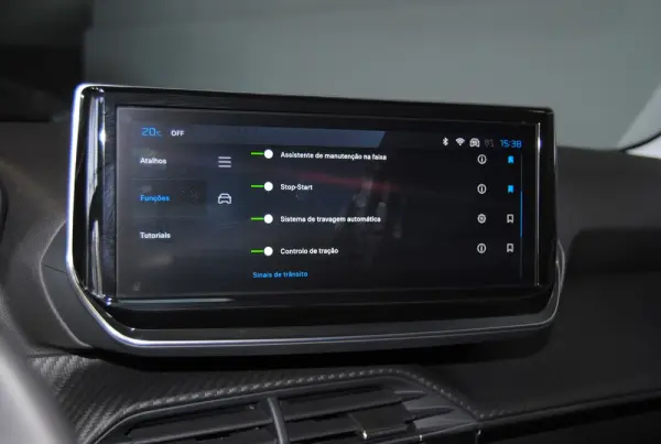 Peugeot 208 1.2 Hybrid Allure e-DCS6 32
