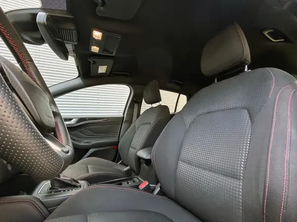 Ford Focus SW 1.0 EcoBoost ST-Line X Aut. 32