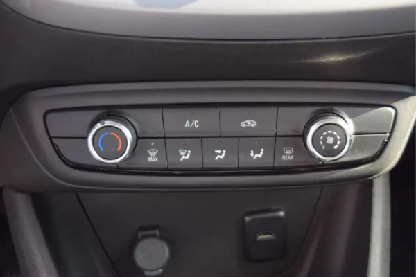 Opel Crossland X 1.2 Business Edition 20