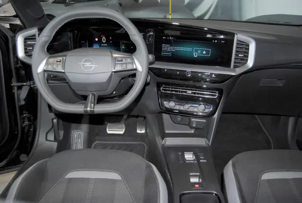 Opel Mokka 1.2 Hybrid GS eDCT 18