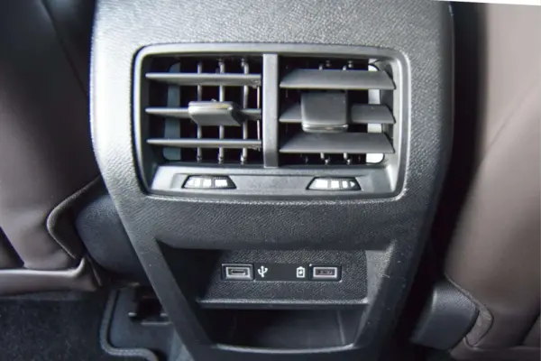 DS DS4 E-Tense La Première EAT8 29