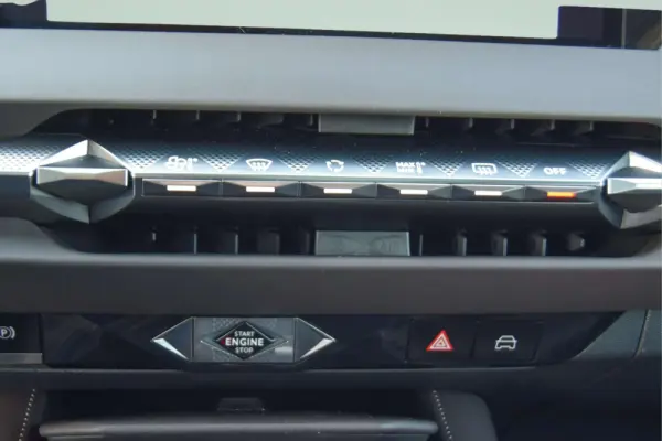 DS DS4 E-Tense La Première EAT8 30