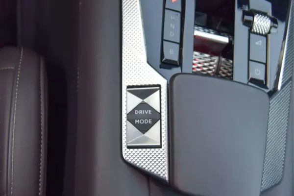DS DS4 E-Tense La Première EAT8 33