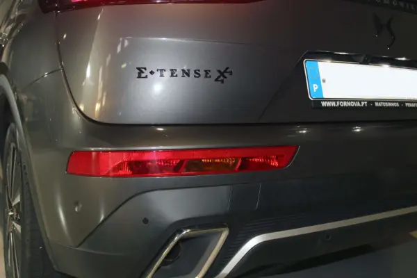 DS DS7 E-Tense 4x4 Performance Line + 13