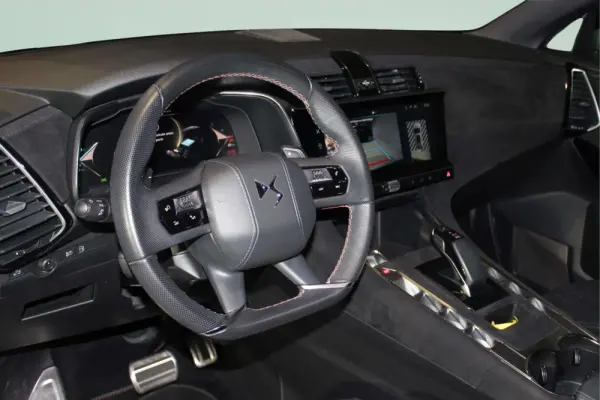 DS DS7 E-Tense 4x4 Performance Line + 16