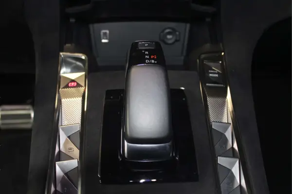 DS DS7 E-Tense 4x4 Performance Line + 25