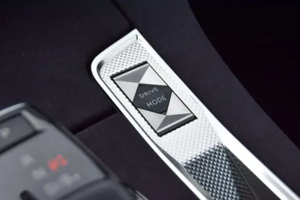 DS DS7 E-Tense Performance Line EAT8 16